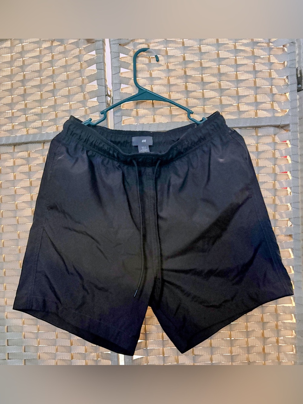 H&M Men's Black Athletic Shorts with Drawstring